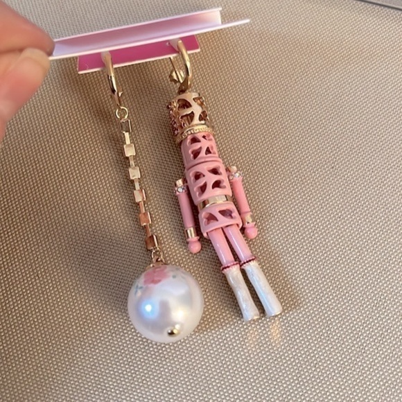 Brand New Betsey Johnson Pink Nutcracker Christmas Mismatched 3" Drop Earrings - Picture 9 of 11